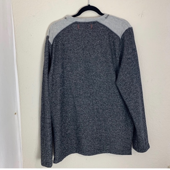 Tommy Bahama Men's Gray pullover crewneck size M - Picture 3 of 6
